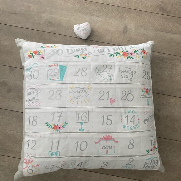 Down filled wedding count down pillow - Picture 2 of 5